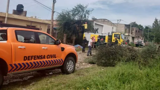 94656-intenso-trabajo-de-seguridad-por-el-temporal-en-general-guemes