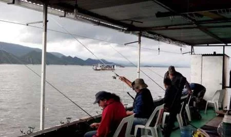 54083-desde-el-lunes-se-habilitaria-la-pesca-en-el-dique-cabra-corral