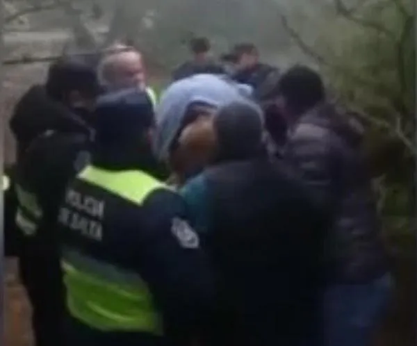 multimedia.miniatura.abfb29100c17a0f6.YWJ1ZWxsYXJlc2NhdGFkYV9taW5pYXR1cmEuanBn