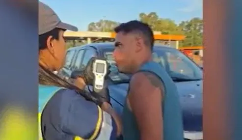 subcomisario-borracho-696f8d3a0e3c6