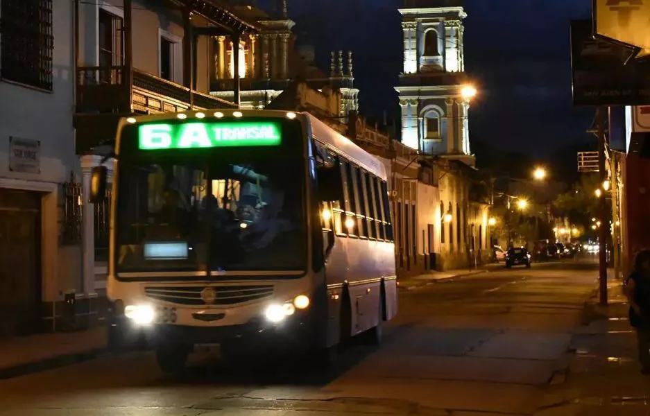 84766-la-amt-pidio-a-las-empresas-que-restablezcan-el-servicio-nocturno