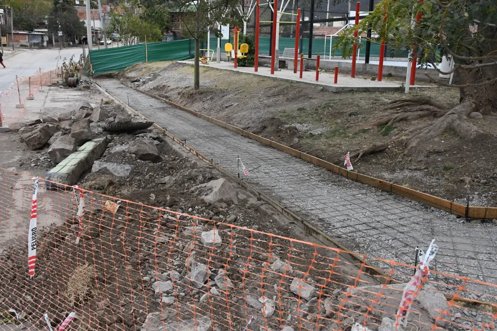 obras-plaza-en-barrio-portal-de-guemes-1-scaled