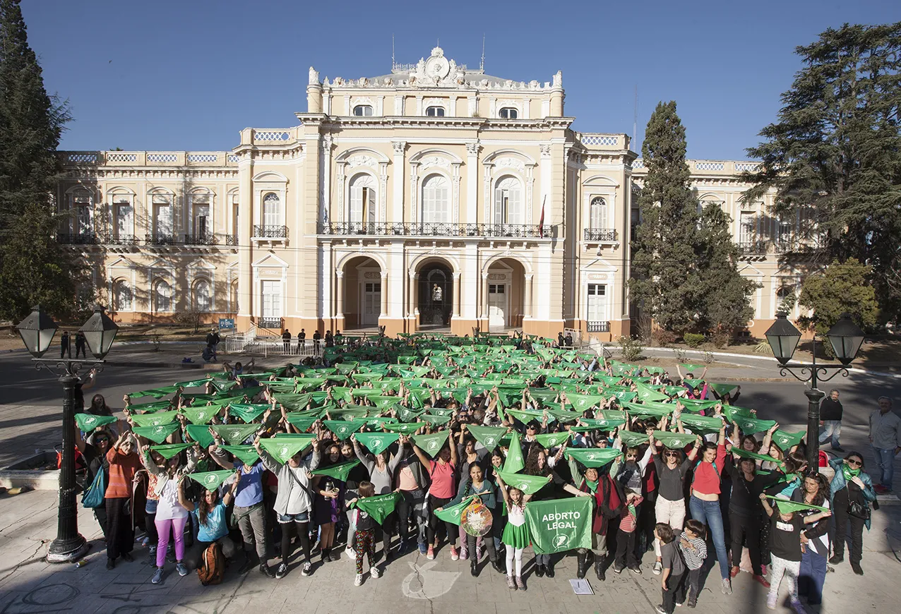 Legislatura-de-Salta.-BAJA-Cred-Fotog.-Rodrigo-Saravia-Cecilia-Lutufyan-Bea-Juarez-Alejandro-Gallo-Rodrigo-Moscoso-Ivana-Salfity