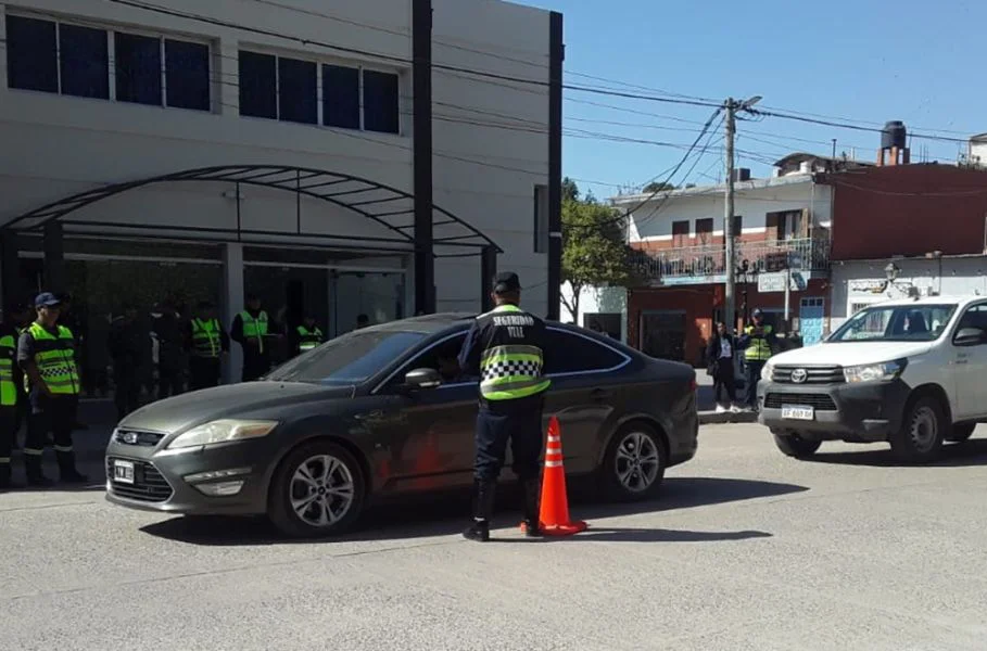 8327-seguridad-vial-formo-sobre-normativas-viales-a-personal-municipal-de-las-lajitas