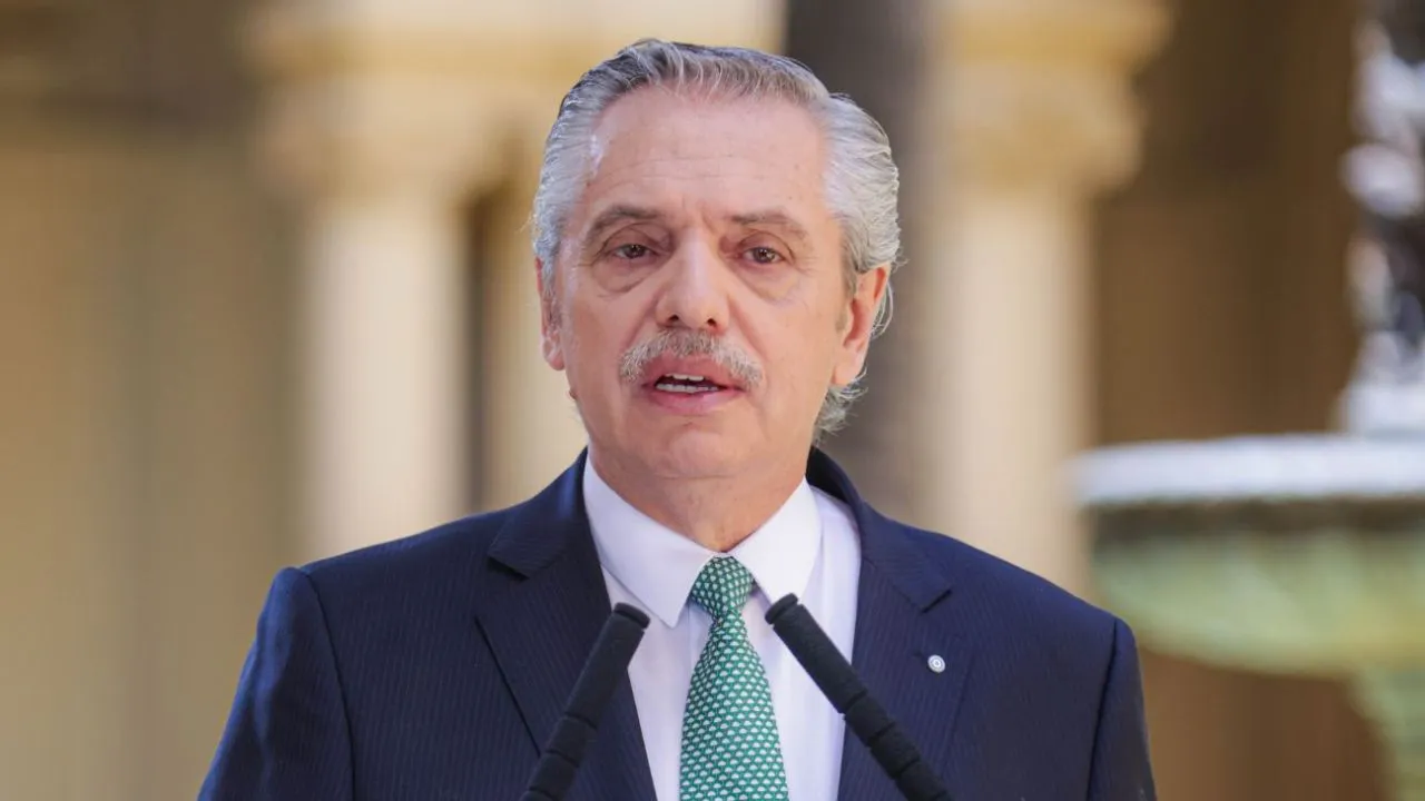 alberto-fernandez-1715278