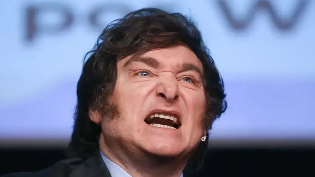 el-presidente-javier-milei-se-mostro-enojado-la-prensa