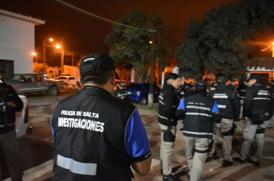 89742-mas-de-cien-policias-realizan-diversos-allanamientos-por-delitos-contra-la-propiedad