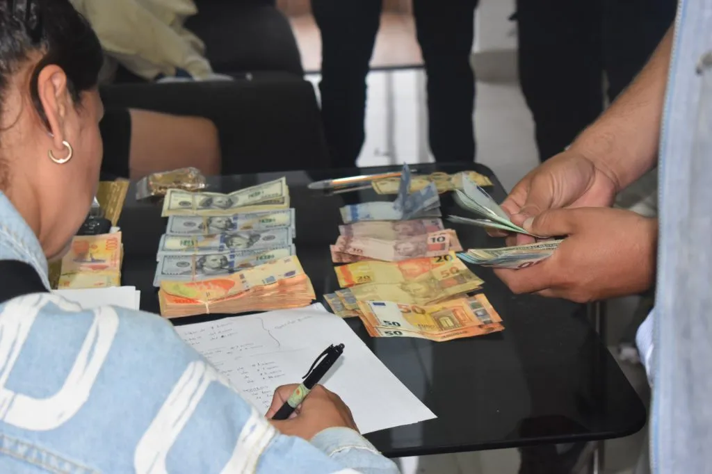 WhatsApp-Image-2024-11-20-at-9.41.45-PM-1024x682