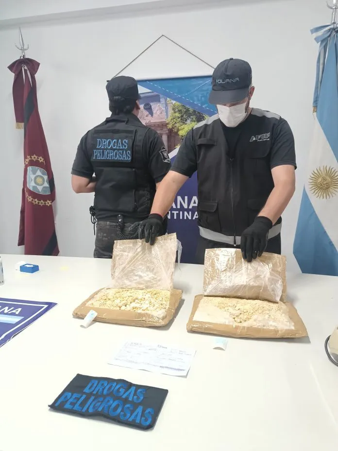 WhatsApp-Image-2024-11-26-at-12.44.44-PM-696x928