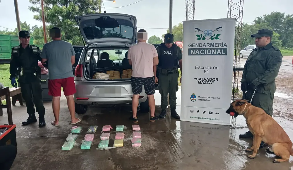 dos_detenidos_con_mas_de_17_kilos_de_cocaina_2
