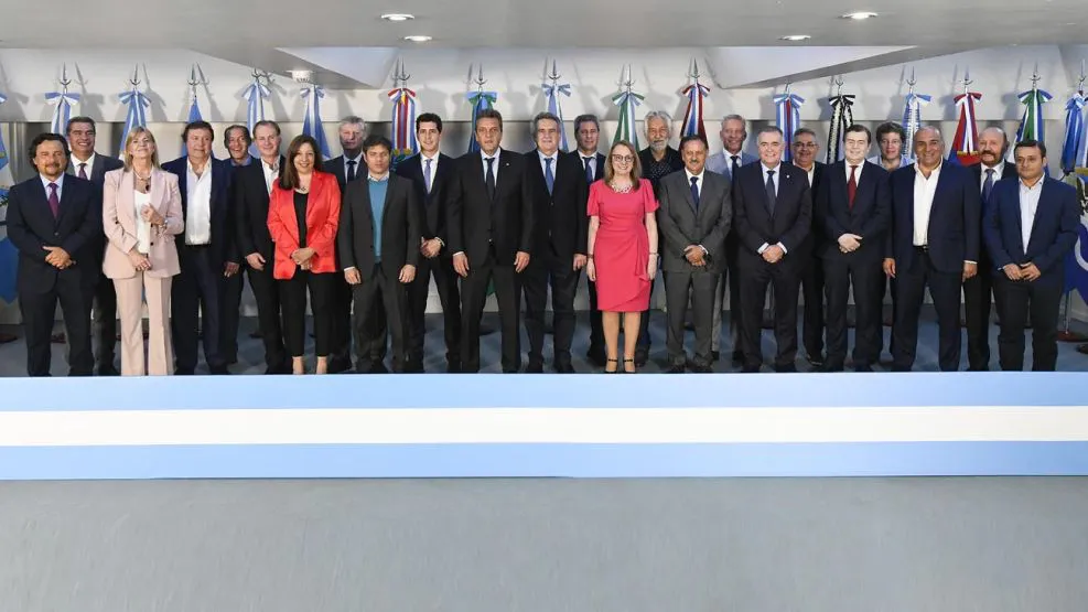 sergio-massa-con-gobernadores-1684432