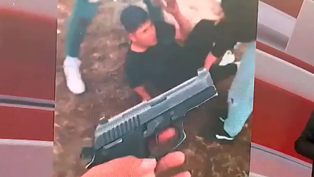 GaqdyPkWYAAb8EI