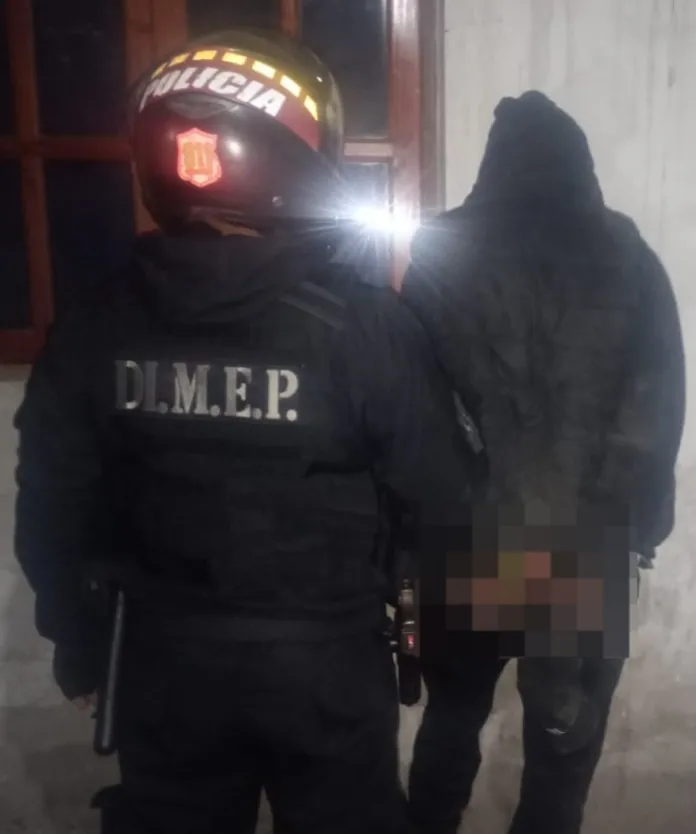 WhatsApp-Image-2025-11-11-at-06.46.44-696x834