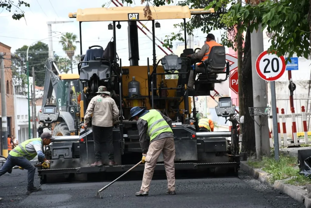 pavimentacion-mitre-entre-ohiggins-y-necochea-1-1024x683