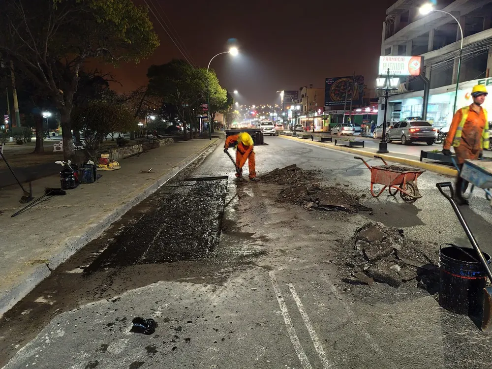 bacheo-nocturno-avenida-entre-rios-2-1536x1152