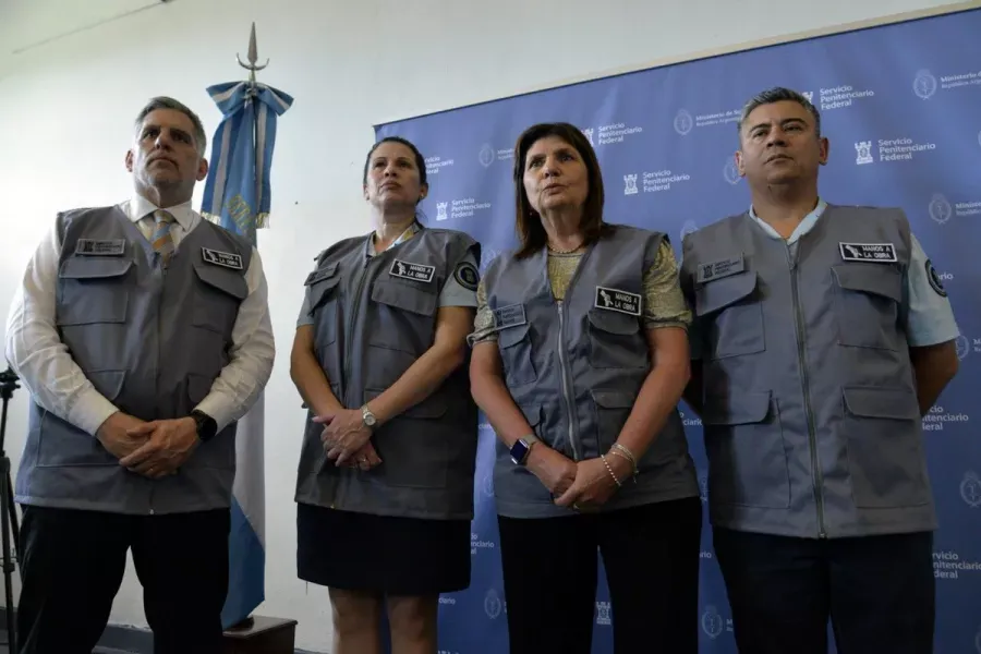 75471-bullrich-anuncio-el-plan-manos-a-la-obra-para-que-los-presos-trabajen-arreglando-las-carceles