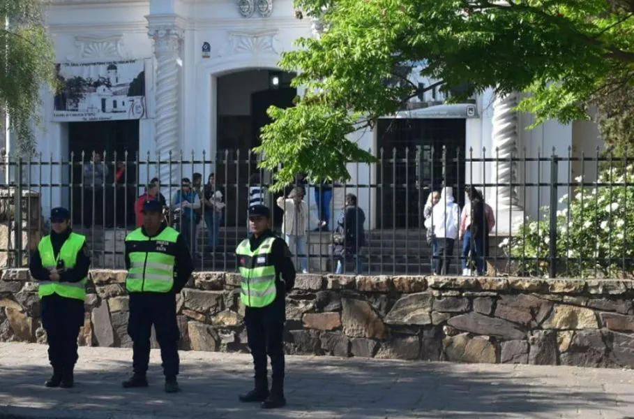 8376-amplio-operativo-de-seguridad-por-las-elecciones-primarias-abiertas-simultaneas-y-obligatorias-nacionales