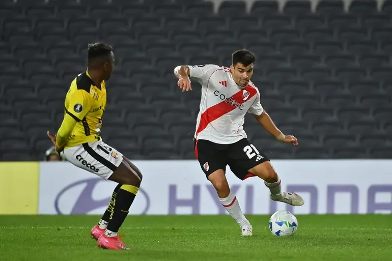 marcos-acuna-river-barcelona