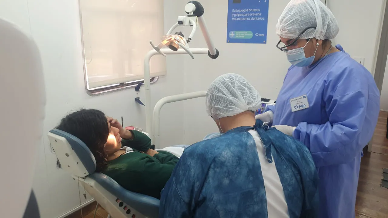 movil-odontologico-en-la-unsa-5