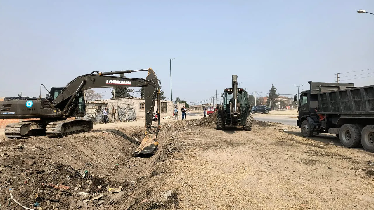 limpieza-canal-gauchito-gil-1