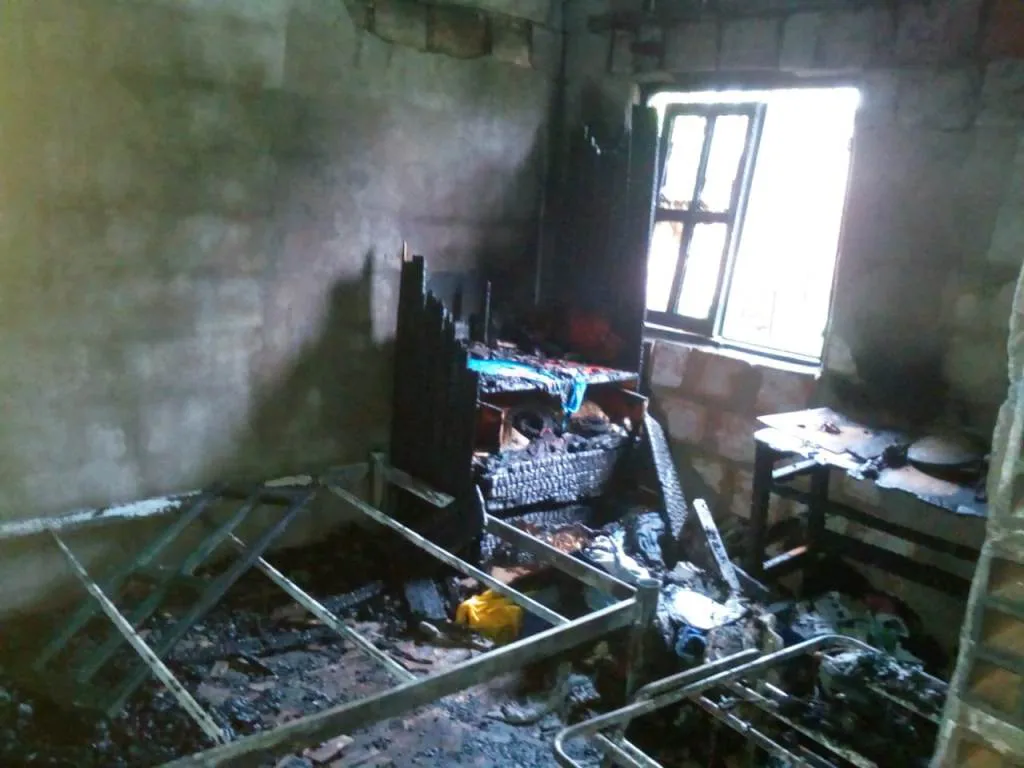 casa-quemada-3lo0pnjcio8g