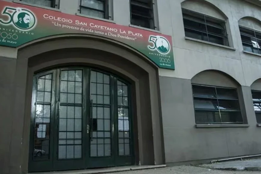 cmhQp2fCv_870x580__1