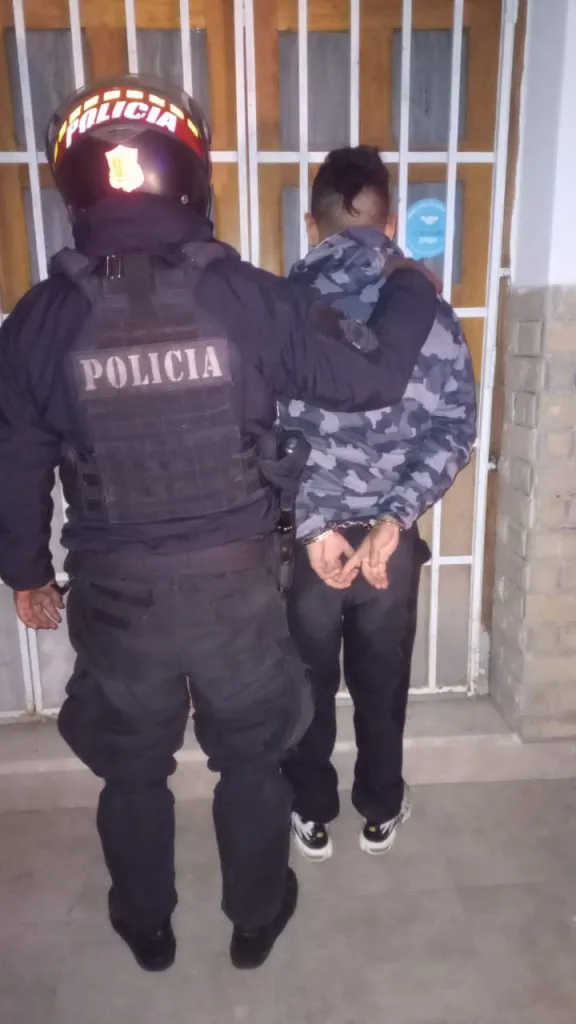 e8806c5d-90b7-49a9-a995-8258cca2ccf6-576x1024