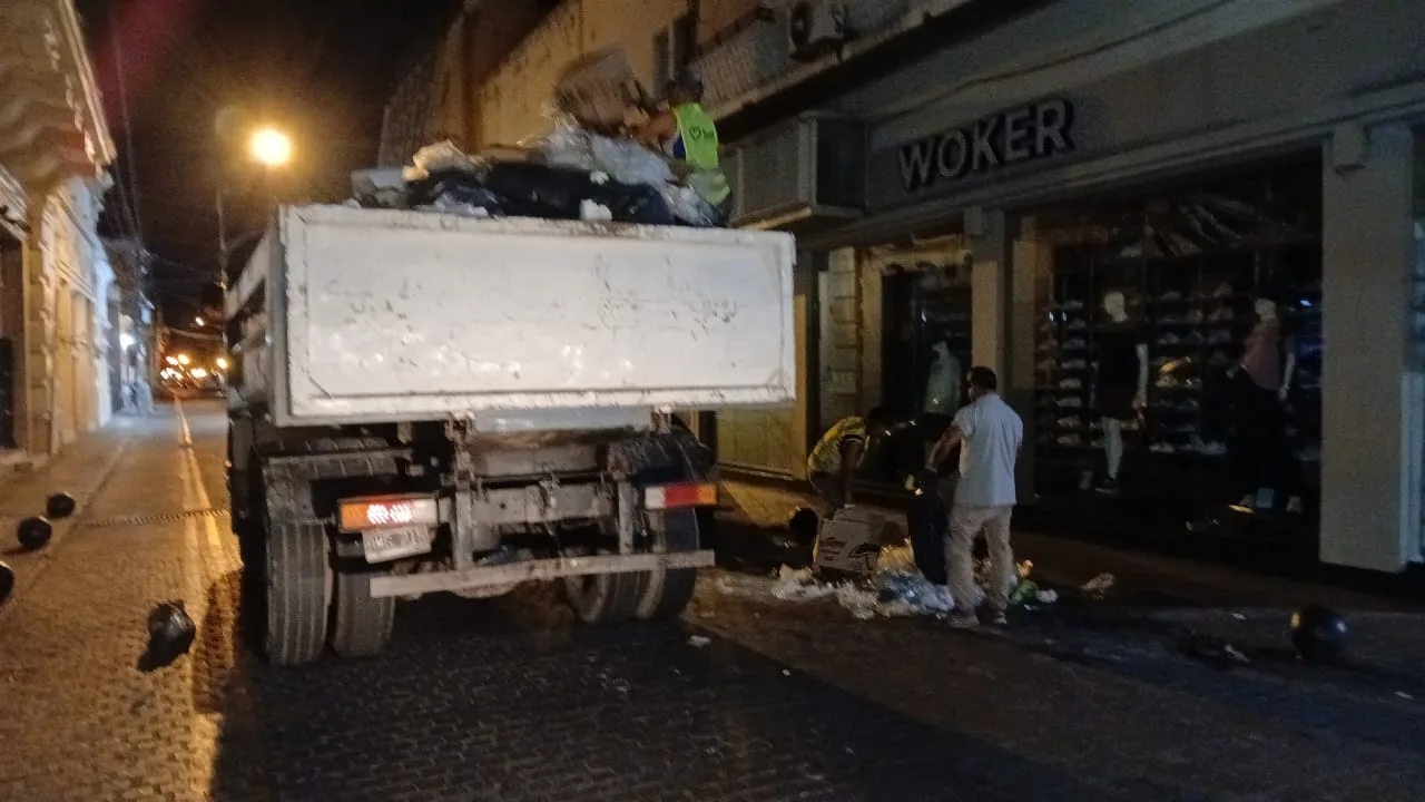 limpieza-nocturna-por-paro-6