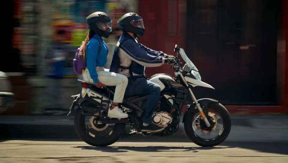 uber-moto-flash-moto-medium-size