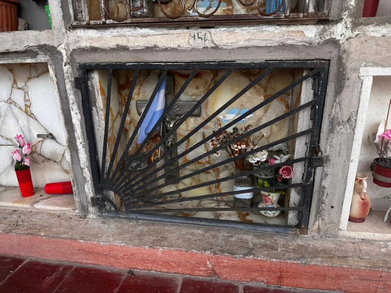 construccion-de-monolito-para-heroes-5