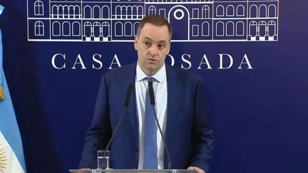 manuel-adorni-1756746