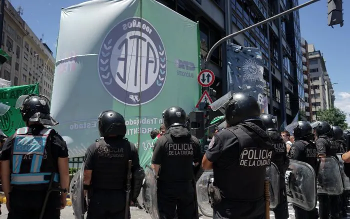 658b5524580cf_700_439!