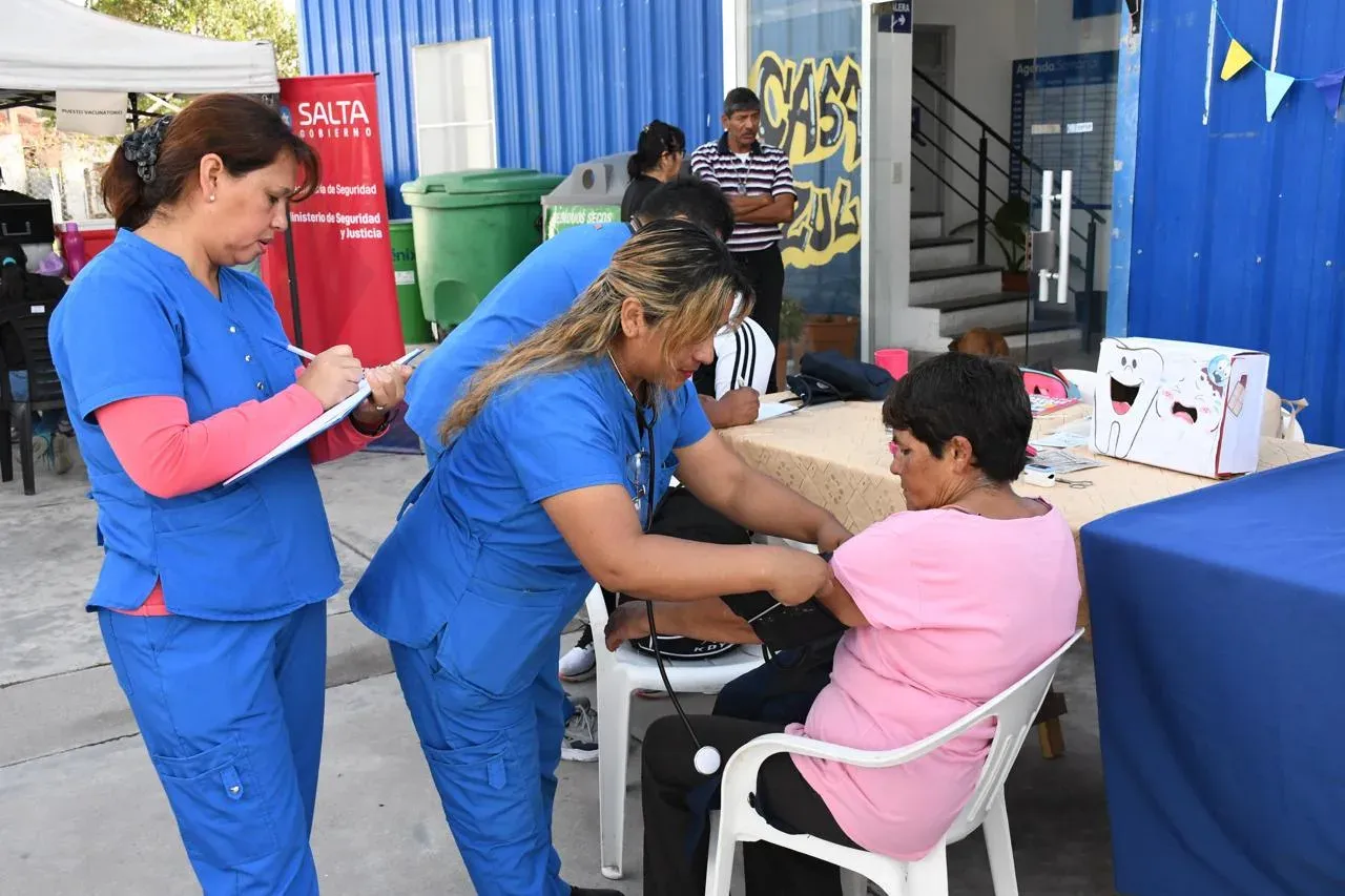 tu-salud-primero-en-los-barrios-8