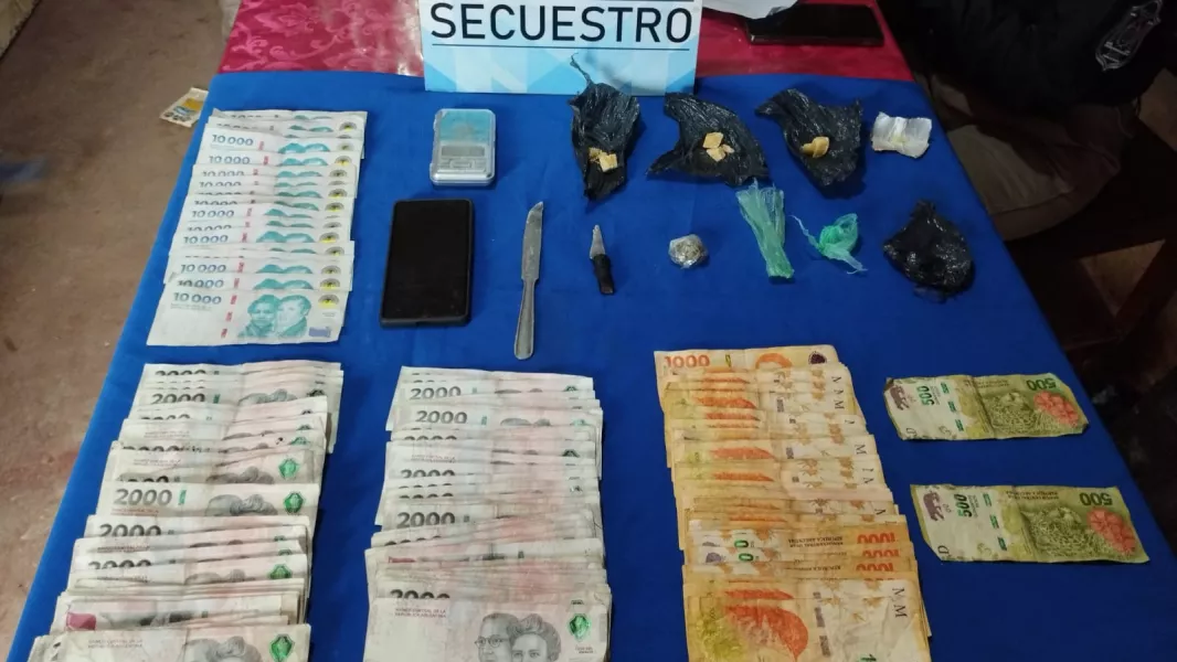 108016-denuncias-web-detenidos-y-secuestro-de-mas-de-2000-dosis-de-droga-en-colonia-santa-rosa