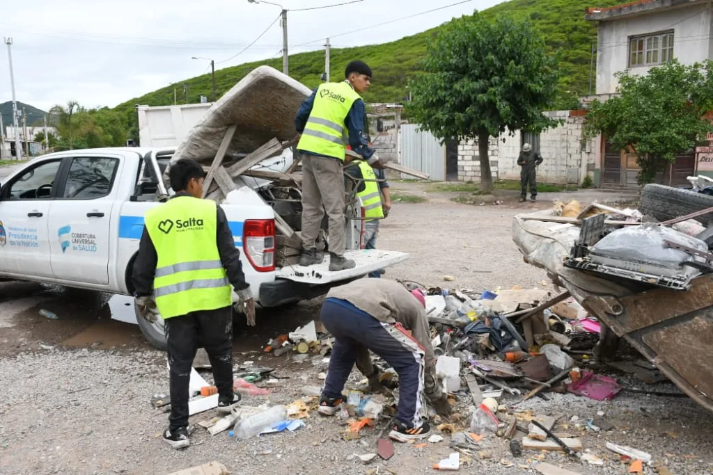 descacharrado-en-barrio-san-ignacio-y-san-alfonso-4-1024x683