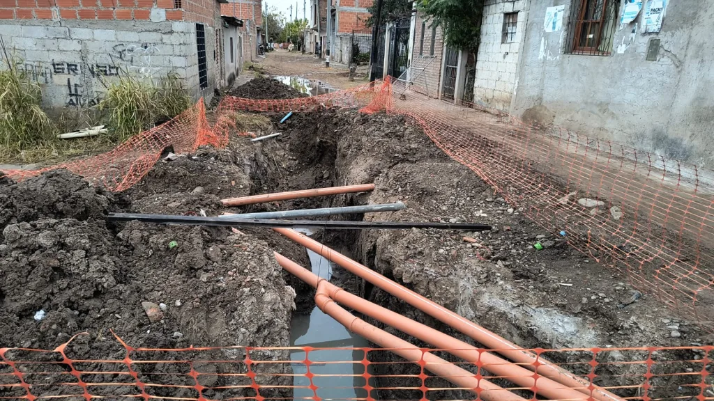 obra-sanitaria-en-barrio-el-carmen-1-1024x576
