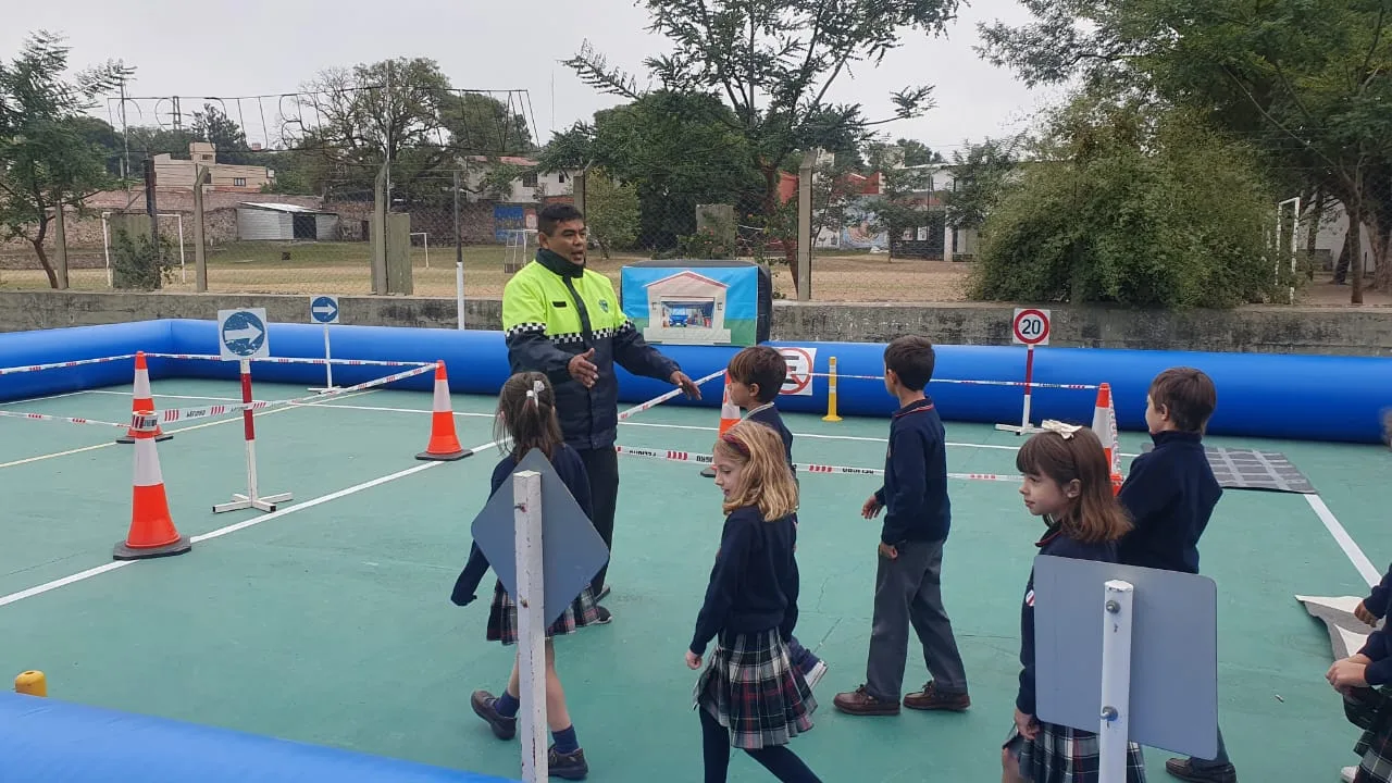 pista-infantil-en-colegio-santa-maria-1-jpg