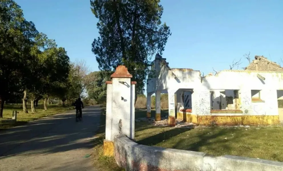 md