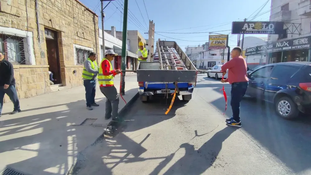 retiraron-un-cartel-en-desuso-2-1536x864