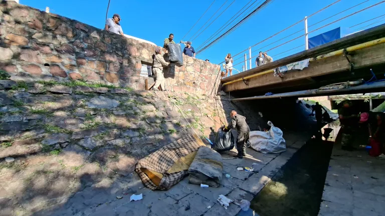 limpiesza-bajo-punete-5-768x432