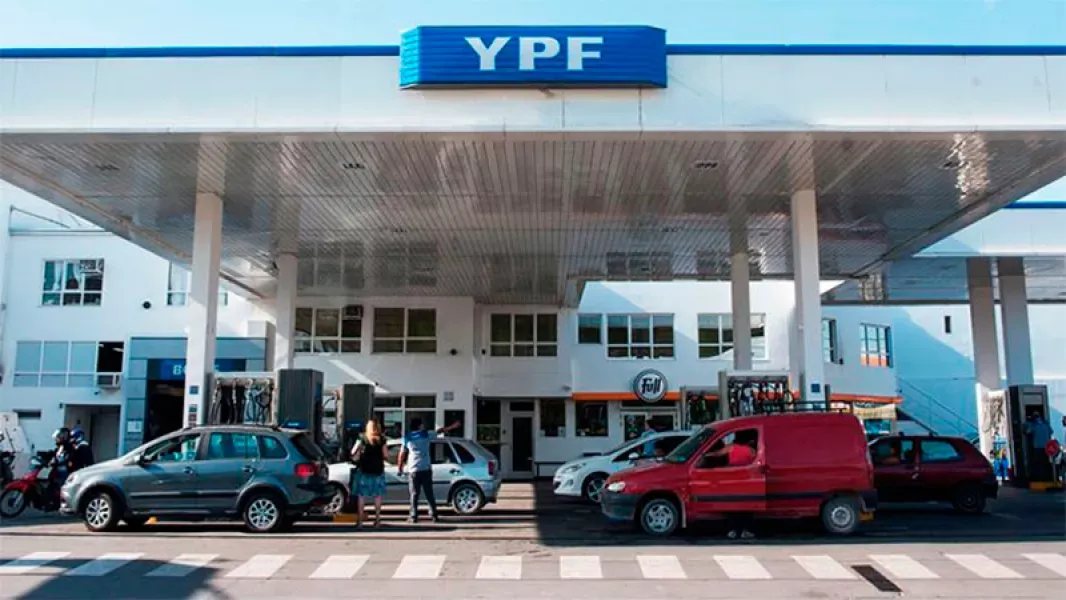 78084-ypf-anuncio-que-baja-el-precio-de-sus-combustibles