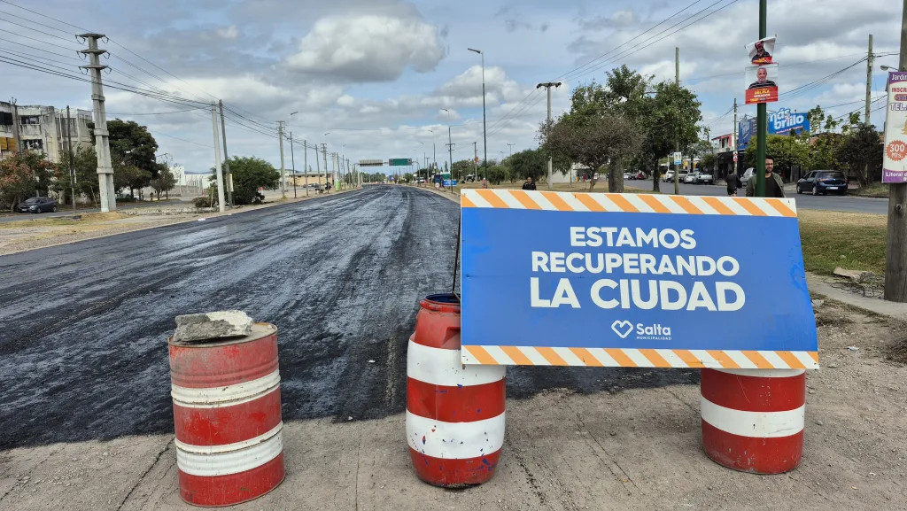 pavimentacion-en-la-av-ex-combatientes-3-1024x577