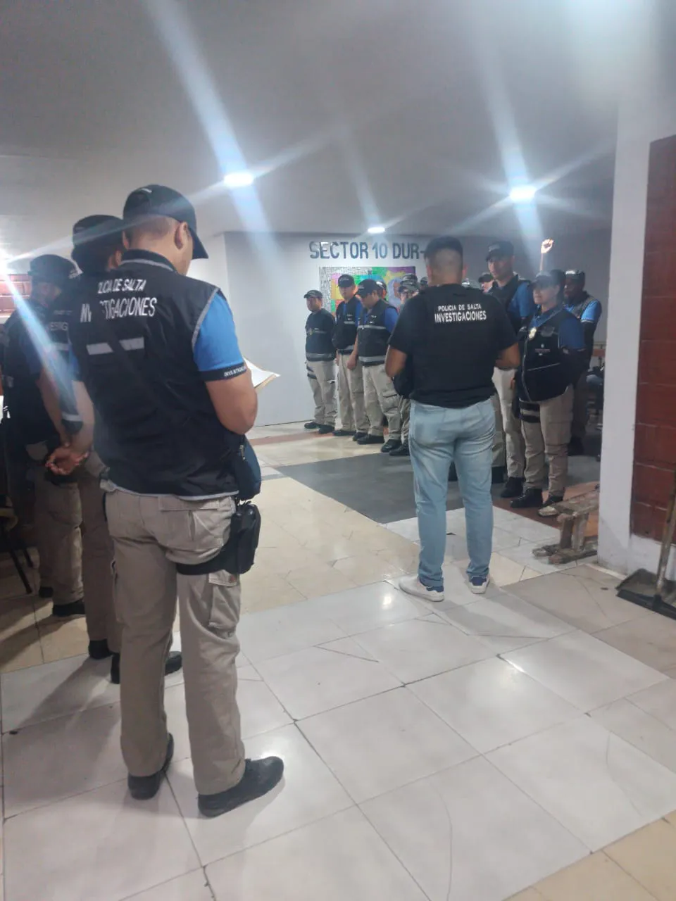 8e1251dd-7bfb-47a7-b8e6-a74e1581d4da-1