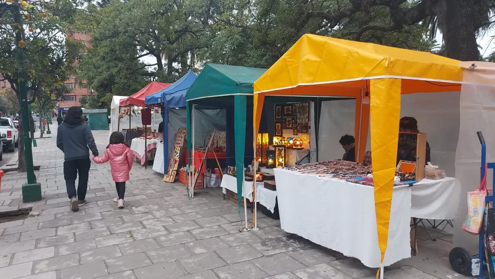 plaza-guemes-paseo-artesanal-4-1536x865