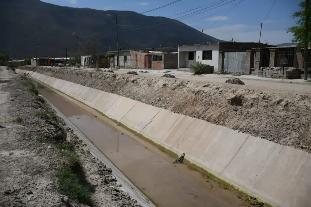 avance-revestimiento-canal-adet-1-1536x1024