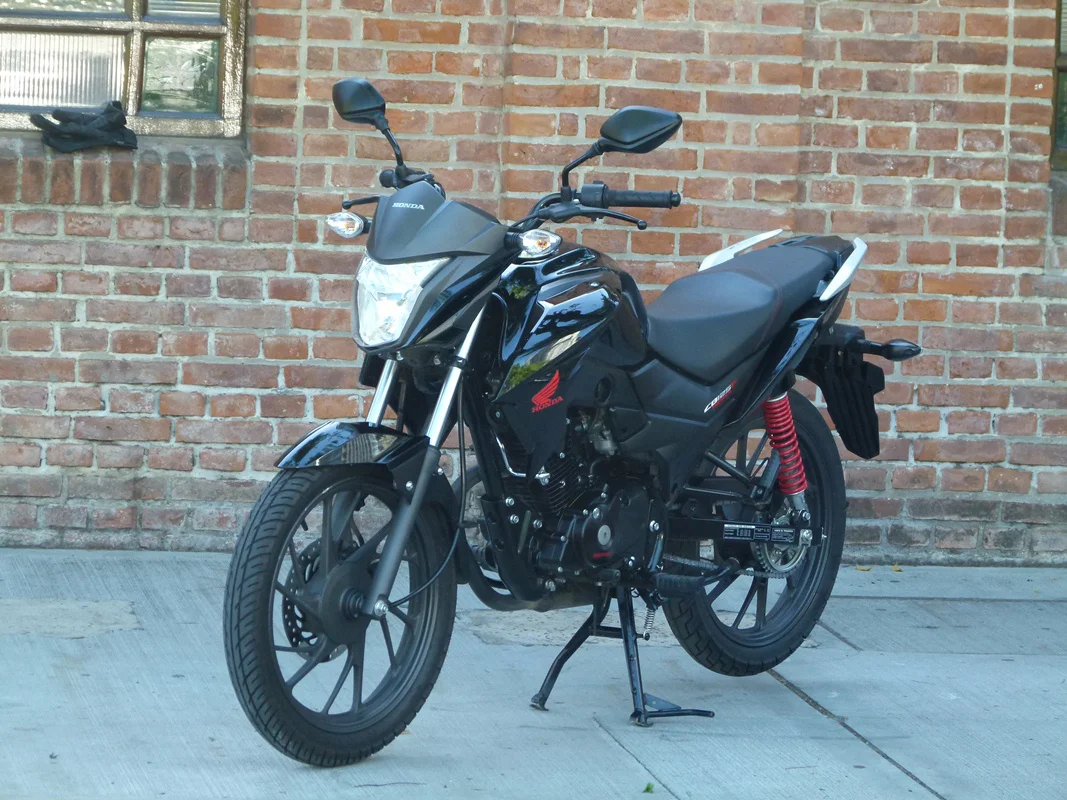 Honda-CB-125-17