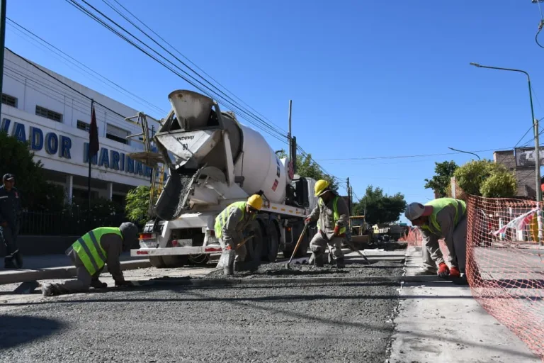 hormigonado-en-av-jujuy-entre-corrientes-y-coronel-vid-3-768x512